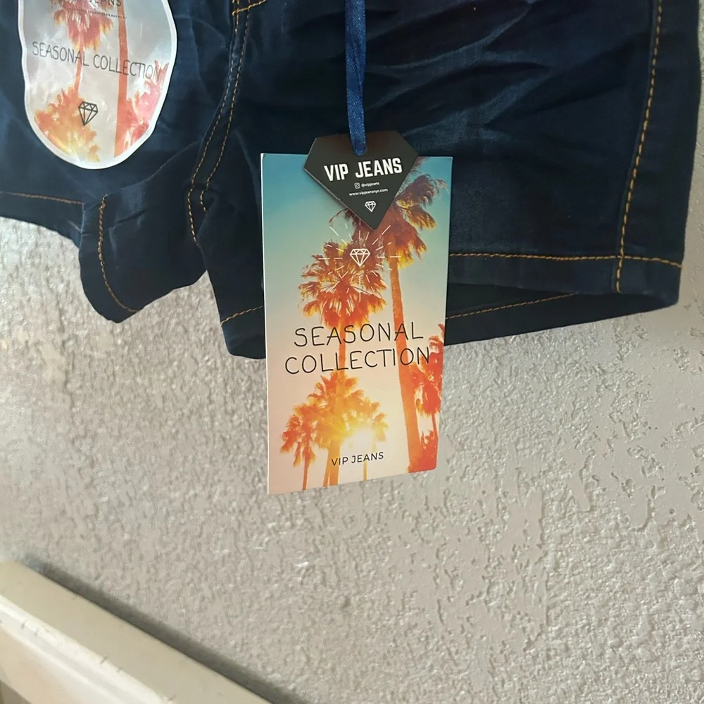 NEW VIP Jeans Women's Stretch Dark Wash High -Size 1/2